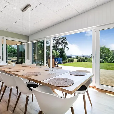 Dom wakacyjny Arjuna - 750m From The Sea By Interhome